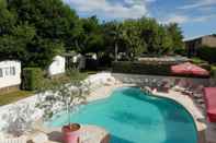 Swimming Pool Camping le Casque Roi