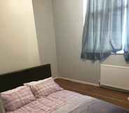 Kamar Tidur 3 Beautiful 3-bed House in Manchester