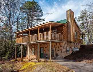 Exterior 2 Sleepin' Inn 2 Bedroom Cabin by Redawning