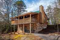 Exterior Sleepin' Inn 2 Bedroom Cabin by Redawning