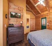 Bedroom 3 Sleepin' Inn 2 Bedroom Cabin by Redawning