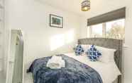 Bedroom 4 Elite Properties - Sleeps Up to 5 - Leamington Spa