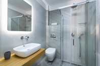 In-room Bathroom Creta Sky