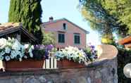 Bên ngoài 2 Villa Gambassi near San Gimignano