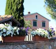 Exterior 2 Villa Gambassi near San Gimignano