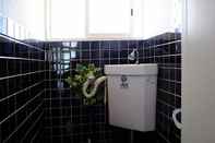 Toilet Kamar Otemachi house all for rent