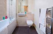 Toilet Kamar 7 Golden Heights 10