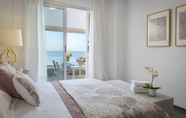 Kamar Tidur 5 Beautiful 2 Bd House With Terrace & Views to the Beach Pedregalejo