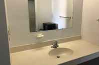 In-room Bathroom First State Inn