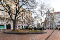 Exterior Wallenstein Apartments