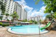 Kolam Renang Maison Seaview Suites Port Dickson