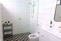 Toilet Kamar White House