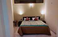 Bilik Tidur 2 Narmade River View Resort