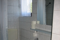 In-room Bathroom Apartmani Dragović Brodarica