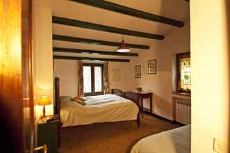 Bedroom 4 Casale Chimneys Immersed in Olive Trees