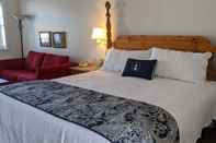 Bedroom Inlet Inn NC