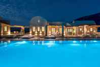 Swimming Pool Cellaria Estate Exclusive