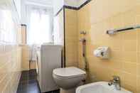 In-room Bathroom Italianway - Savona 2/A