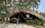 Bangunan 4 Beach House Camp