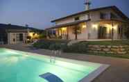 Swimming Pool 6 Studio Apartment in Countryside Villa With Pool