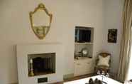 Lainnya 2 Bright, Bright, Spacious, 1 Bedroom Apartment in the Heart of Tuscany