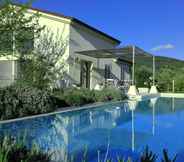 Others 2 Hillside Villa With Swimming Pool and Jacuzzi - Frasassi Caves