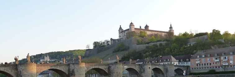 ภายนอกอาคาร Helle Wohnung mitten in der Innenstadt