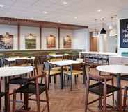 Restaurant 7 Fairfield Inn & Suites by Marriott Lodi