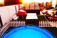 Swimming Pool Escuela de Surf y Hostel Baldaio