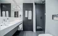 In-room Bathroom 4 Zleep Hotel Lyngby