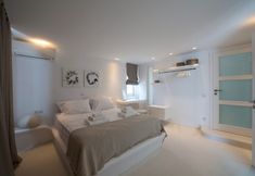 Others 2 Suite Ruby one Bedroom Suite With Shared Pool in Agia Sofia