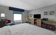Bedroom 6 Hampton Inn & Suites by Hilton Belleville
