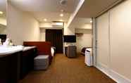 Kamar Tidur 6 Luxcare Hotel