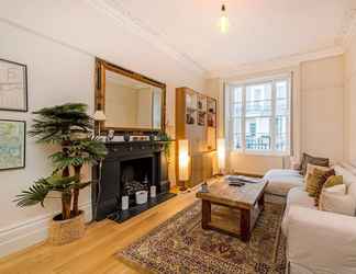 Lobby 2 Fab 2 BR Flat in Paddington Close to Hyde Park