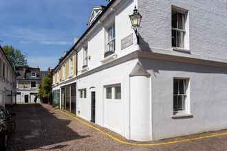 Exterior 4 Fantastic 5 Bed House in Kensington Near Museums