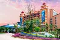 Bangunan Dolphin Bay Hotel