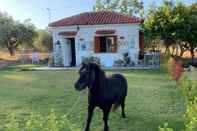 Exterior Anastasios Olive Garden Apartments