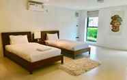 ห้องนอน 2 12 Bedroom Luxury Twin Sea View Villas Angthong