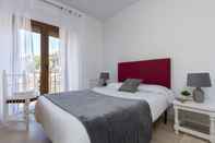 Bedroom Bright 1 Bd Apartm Prime Location and Views to the Alhambra. Plaza Nueva Granada,