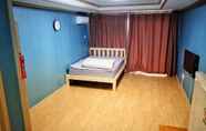 Bedroom 3 Wolpo Donghae Pension 2