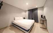 Bedroom 4 Maximum Hotel