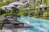 สระว่ายน้ำ Four Points by Sheraton Phuket Patong Beach Resort