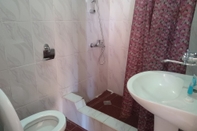 Toilet Kamar Hotel Edemi