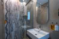 In-room Bathroom Elixia