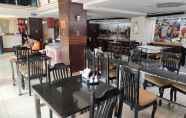 Restaurant 2 Hotel Asok Inn
