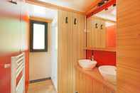 Toilet Kamar Huttopia Les Falaises