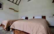 Kamar Tidur 3 LMBK Surf Camp - Hostel