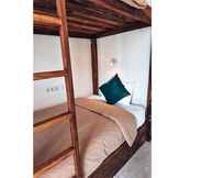 Bedroom 6 LMBK Surf Camp - Hostel