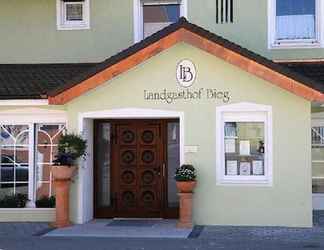 ภายนอกอาคาร 2 Landgasthof Bieg