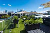 Common Space Hollywood Style Studio With Fantastic Roof Terrace